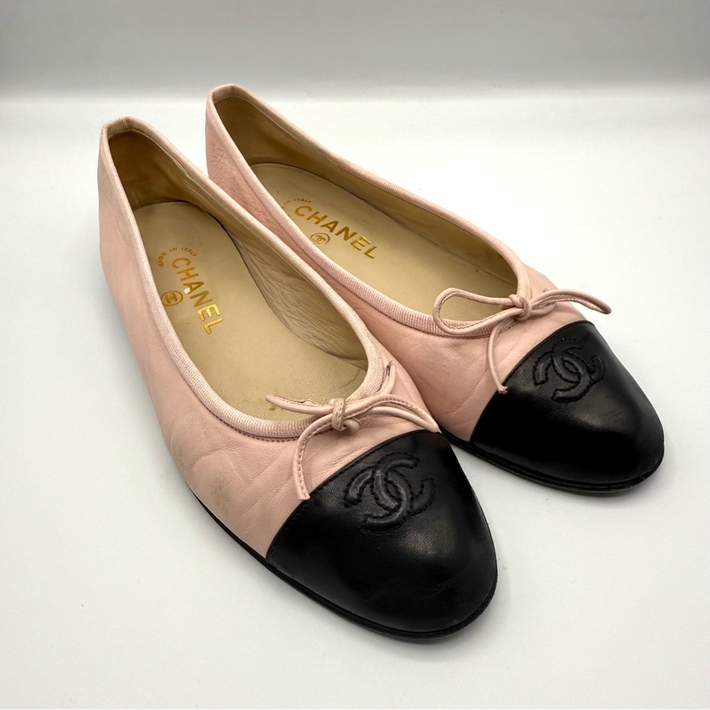 CHANEL CC Logo Pink Black Leather Ribbon Ballet Flats – 38.5 EU / 8 US - Picture 2 of 8